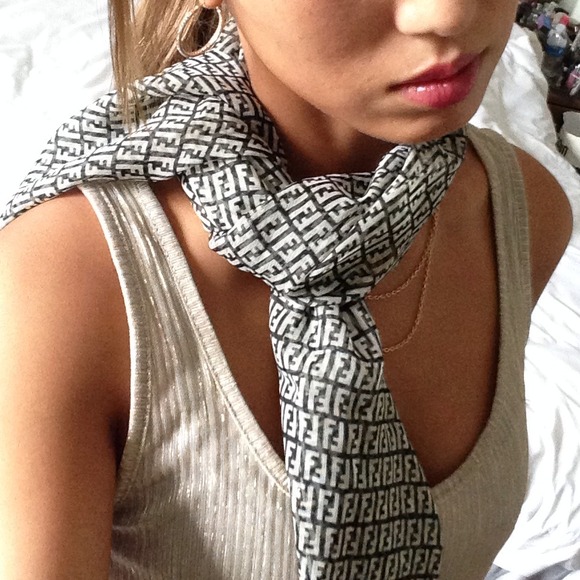 Scarf - Picture 3 of 4