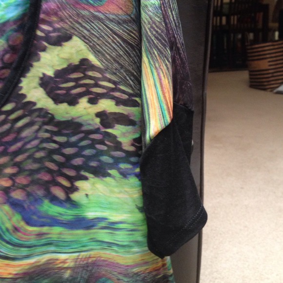 Top - Picture 2 of 2