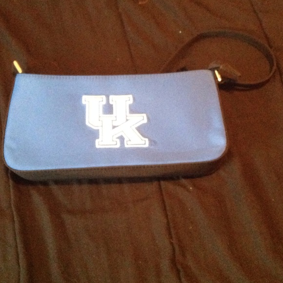 A UK purse, never used.