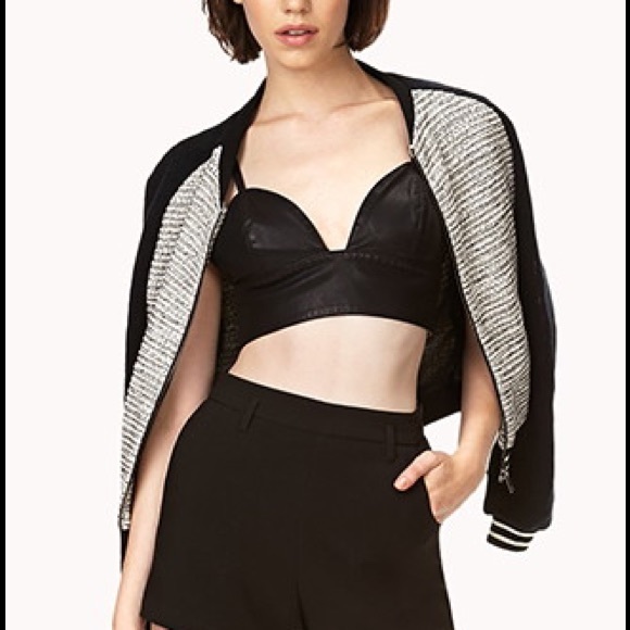 Jackets & Blazers - Host Pick7/1/15🎀Black Varsity Style Bomber Jacket