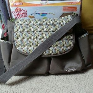 Graco messenger diaper bag