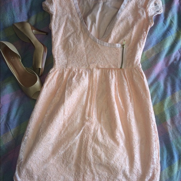 H&M Lace mini dress! - Picture 2 of 4