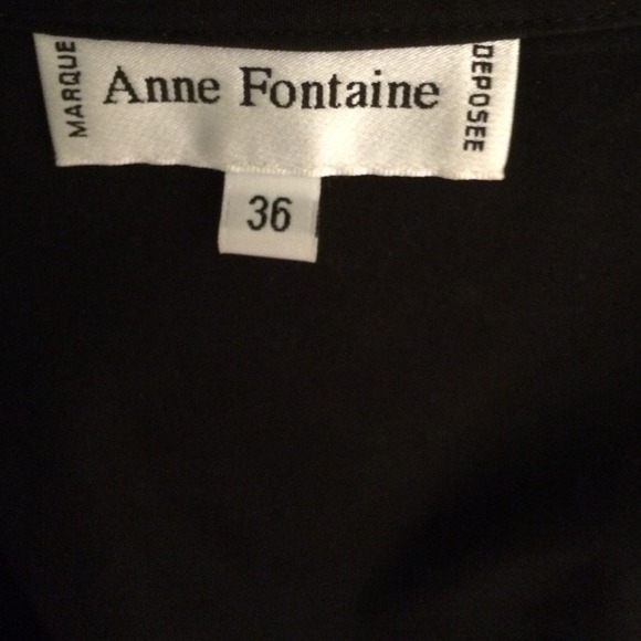 🌺BUNDLED🌺🎊[anne fontaine] black ruffle blouse - Picture 3 of 3
