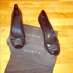 Gucci wedges