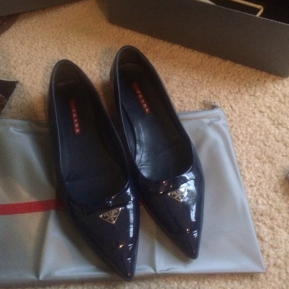 Prada shoes - Picture 2 of 4