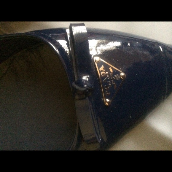 Prada shoes - Picture 4 of 4