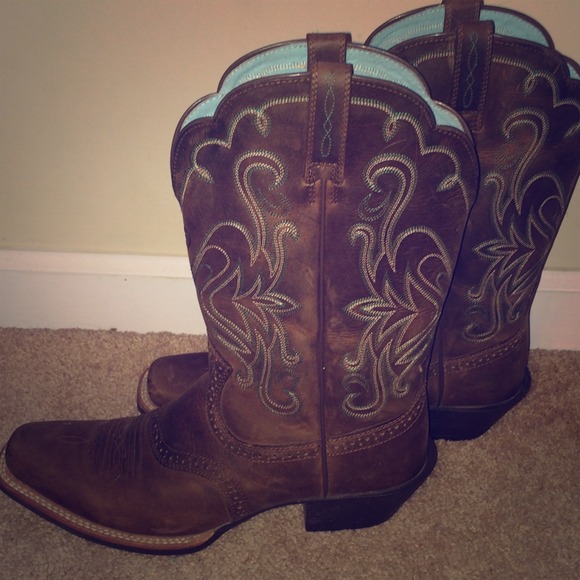 Ariat western boots!