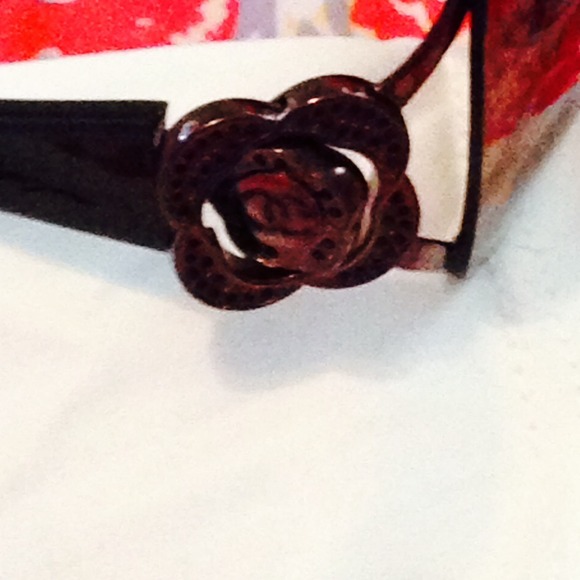 Chanel sunglasses - Picture 2 of 4