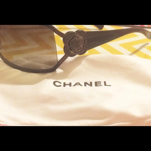 Chanel sunglasses - Picture 4 of 4