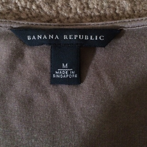Timeless Banana Republic blouse - Picture 2 of 2