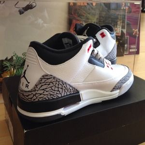 🚫SOLD🚫 Nike Air Jordan Retro 3 BG INFRARED