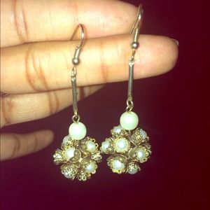 Pearl and gold dangle earrings