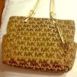 Michael Kors Jet Set tote ❤️
