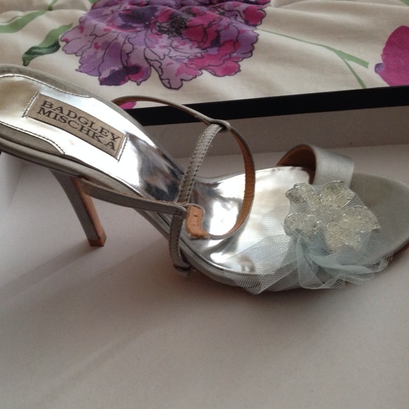 Badgley mischka heels