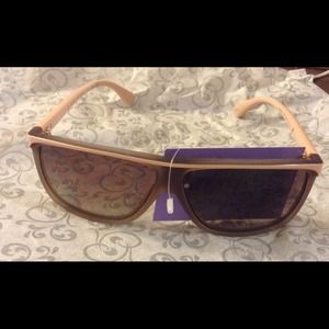 Marc Jacobs sunglasses ON SALE FROM 80 TO 50!!!!