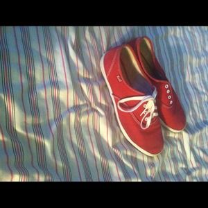Red keds!