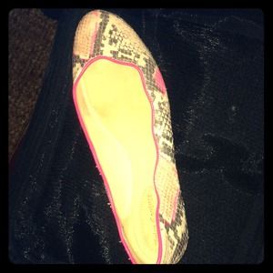 Juicy Couture Jailyn Leather Flats