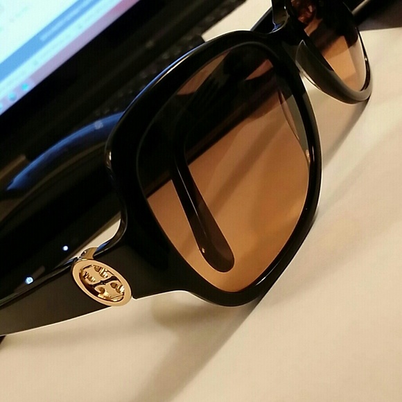 100% authentic Tory Burch Sunglasses