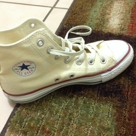cream hi-top converse shoes