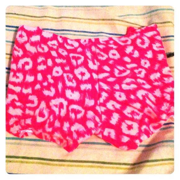 PINK💕 NEVER EVER WORN size medium cheekster