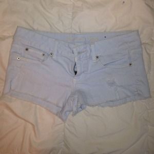 Light wash short shorts