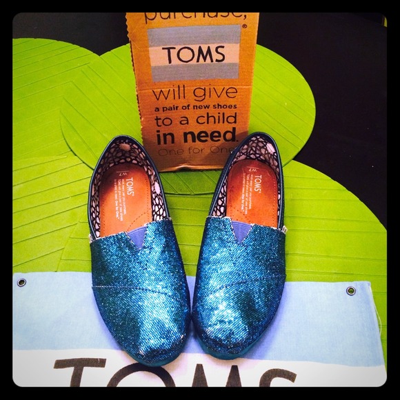 Toms