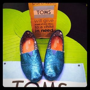 Toms