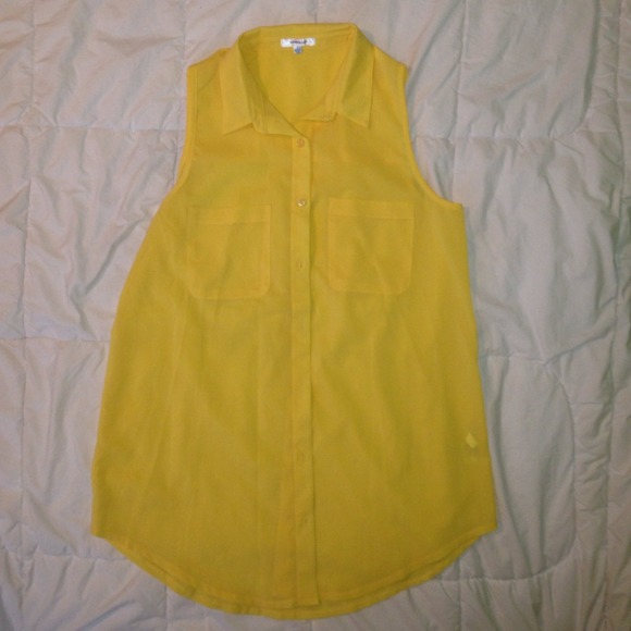 Yellow sleeveless button up