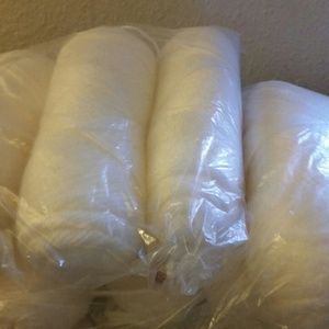 Stolson64📦📮White Yarn 8.5 Rolls