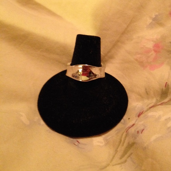 Silver like ring
