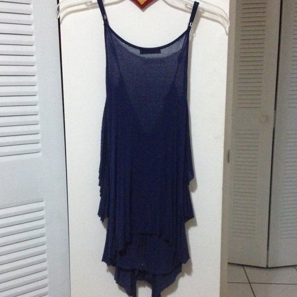 Sleeve less ruffle shirt - Picture 2 of 3