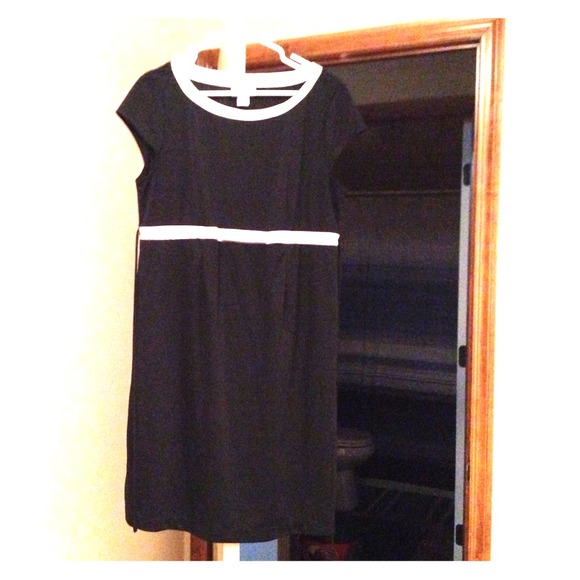 B & W Maternity Dress. Br & W Maternity Dress