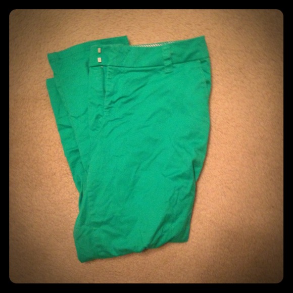Kelly green capris