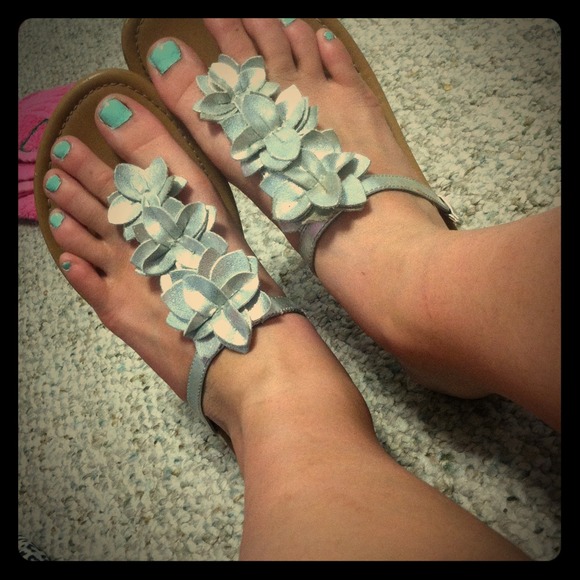 Sandals - Picture 1 of 1