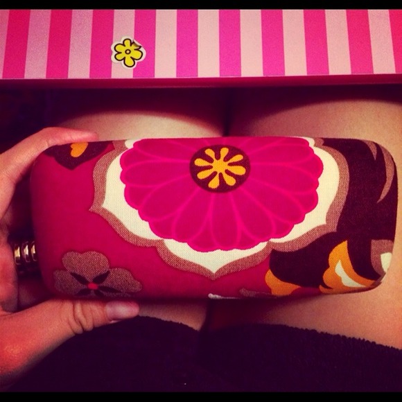 Vera bradley sunglasses case