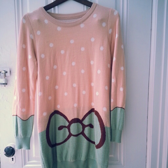 Mintgreen and coral pink hello kitty sweater