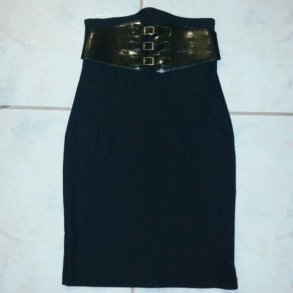 High waisted Pencil skirt with belt