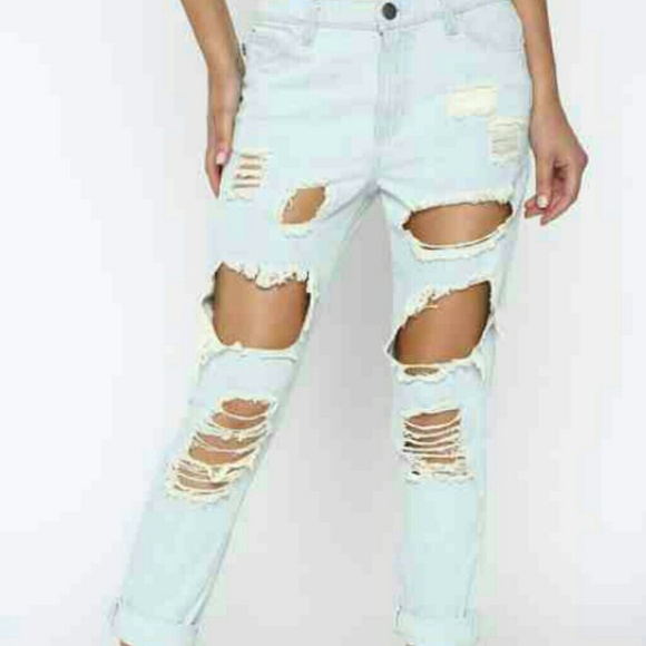 Light Wash Boyfriend Jeans
