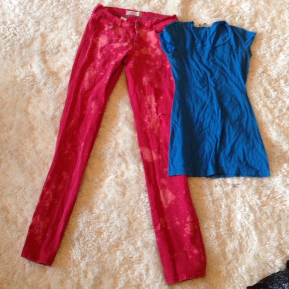 Acid Wash Skinnies and Blue Tee