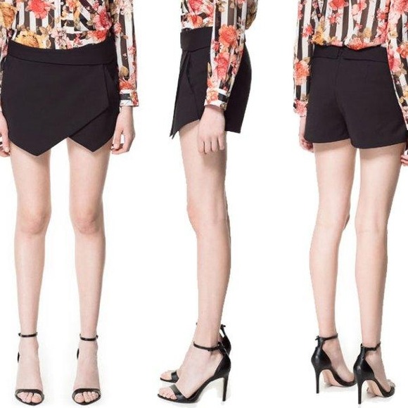 Zara Dresses - Zara Black Skort Zara Dresses - Zara Black Skort