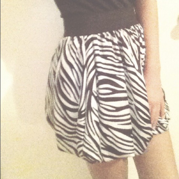 zebra print skater skirt .💜