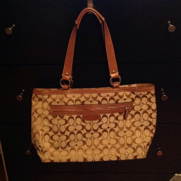 ⭐️Price Drop⭐️ Coach Penelope Signature Tote