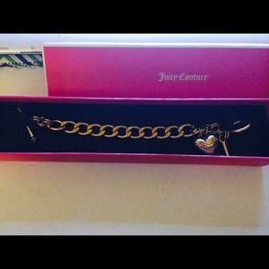 REDUCED! 🚨 Juicy Couture Gold Heart Bracelet $15