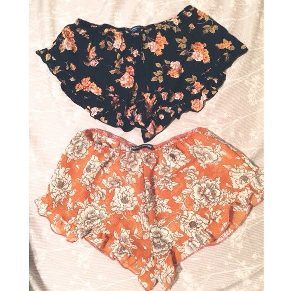 🌼 Brandy Melville vodi shorts bundle 🌼