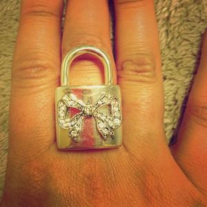 Betsey Johnson lock bow ring