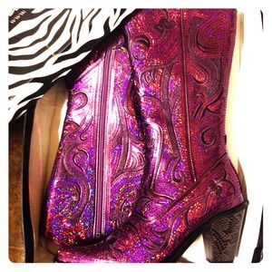 Purple cowgirl boots!!!