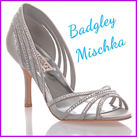 Badgley Mischka Silver Formal Shoesπ π - Picture 2 of 2