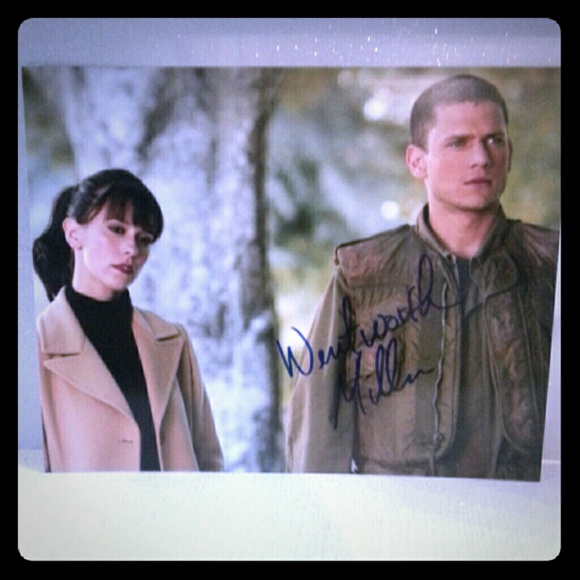 Wentworth Miller/Jennifer Love Hewitt photo.