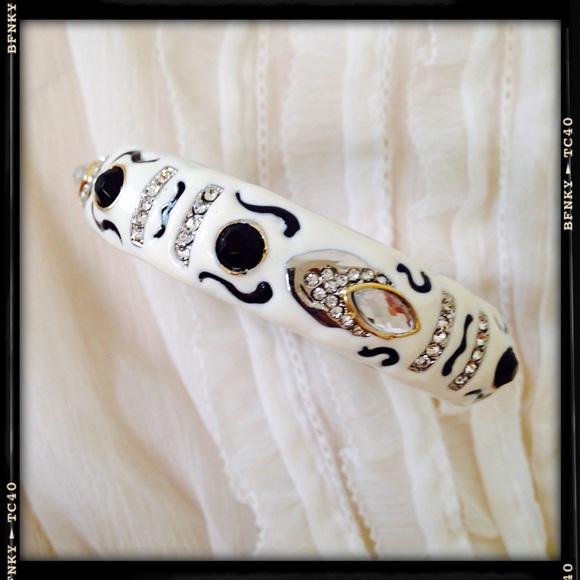 Jewelry - hand painted bracelet NWOT