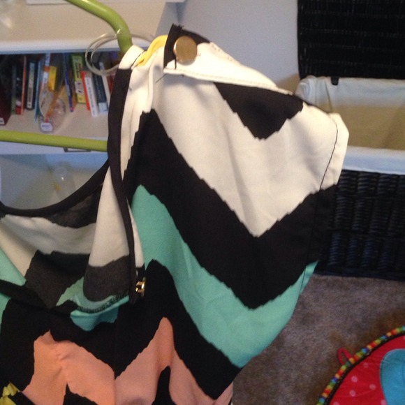 Chevron romper - Picture 2 of 4